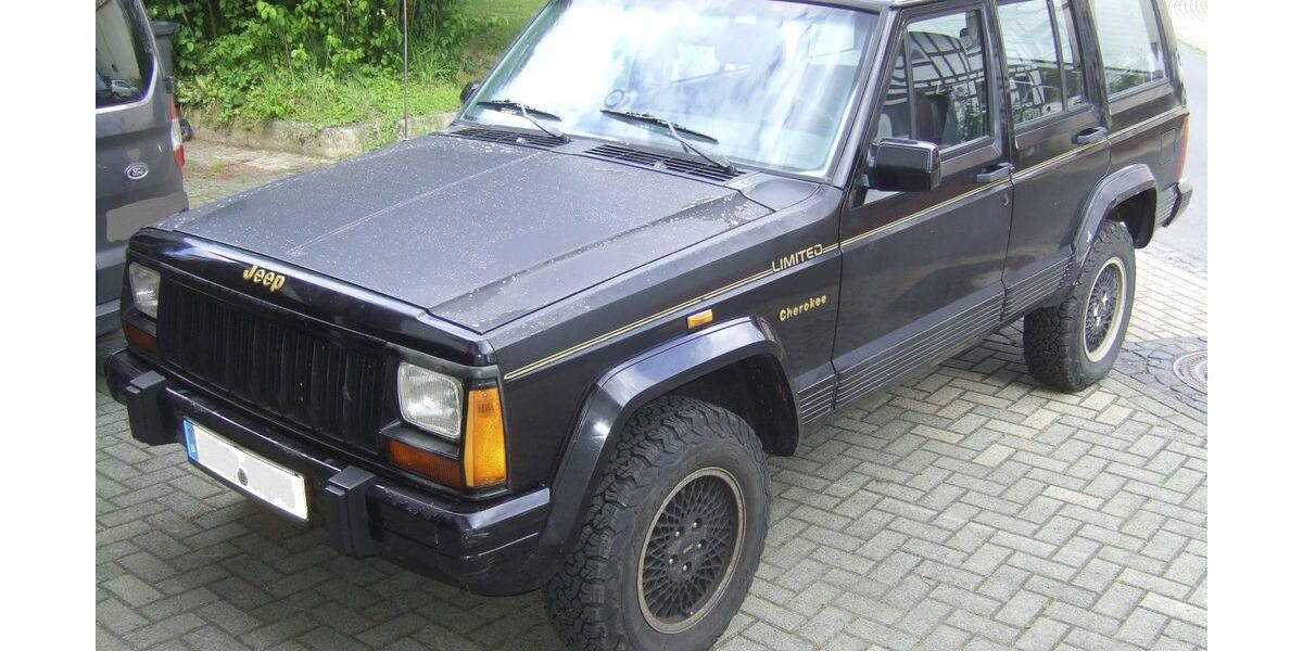 Jeep Cherokee 206.000 km 3.750 &euro; Felsberg 34587