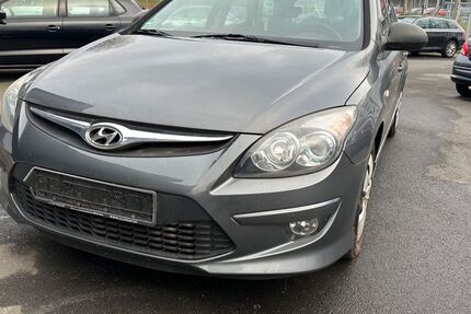 Hyundai i30 81.000 km 4.999 &euro; Kassel 34123