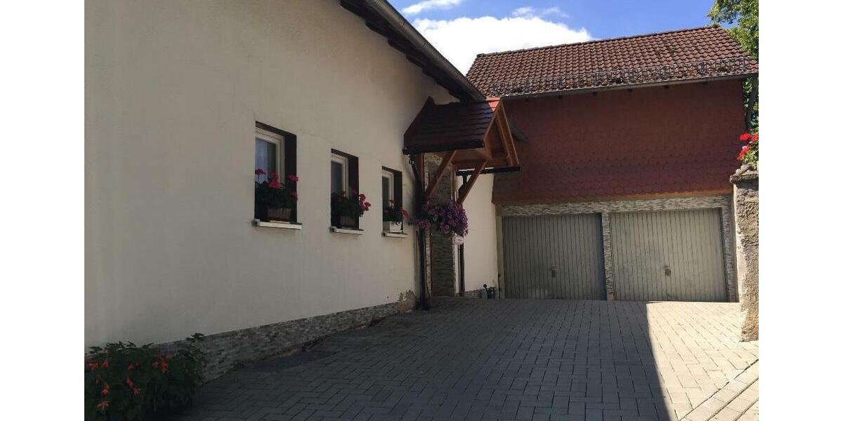 Etagenwohnung Spangenberg - 3 Zimmer, 85 m&sup2;, 620&euro; | Angebot:26364535