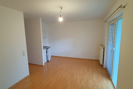 Wohnung Kassel Wesertor - 1 Zimmer, 27 m&sup2;, 300&euro; | Angebot:25315292