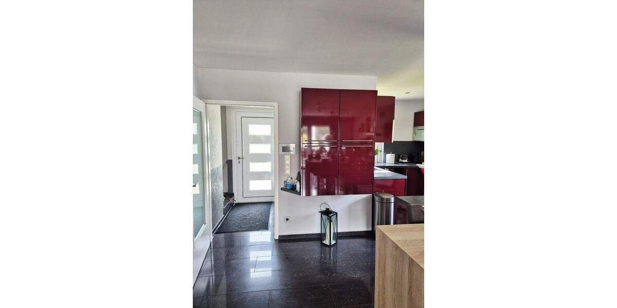 Einfamilienhaus Wolfhagen - 4 Zimmer, 120 m&sup2;, 350.000&euro; | Angebot:26015343