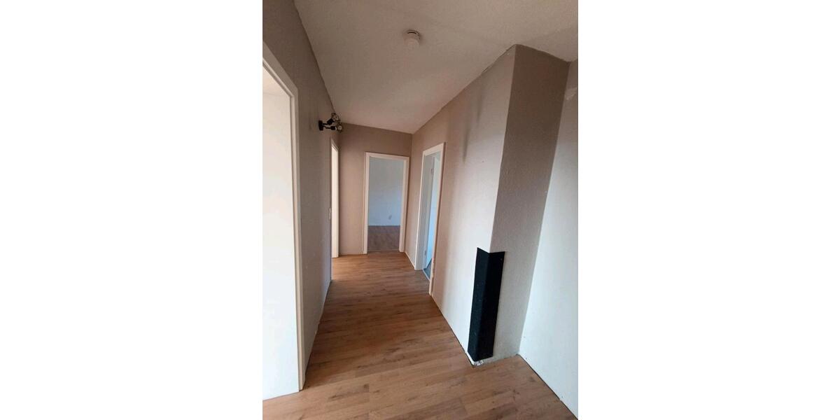 Etagenwohnung Baunatal - 3 Zimmer, 65 m&sup2;, 750&euro; | Angebot:25354696