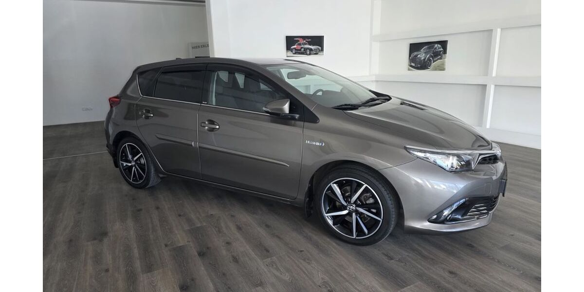 Toyota Auris 116.994 km 12.800 &euro; Baunatal 34225