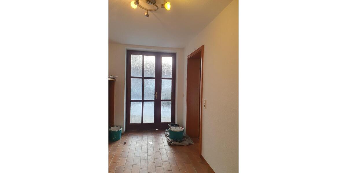 Erdgeschoßwohnung Helsa - 3 Zimmer, 112 m&sup2;, 720&euro; | Angebot:25419192