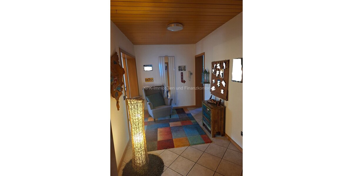 Attraktives Renditeobjekt in Vellmar - Gepflegtes Anlagejuwel mit großzügigem Raumangebot - Mehrfamilienhaus, Wohnhaus Vellmar | Angebot:25756442