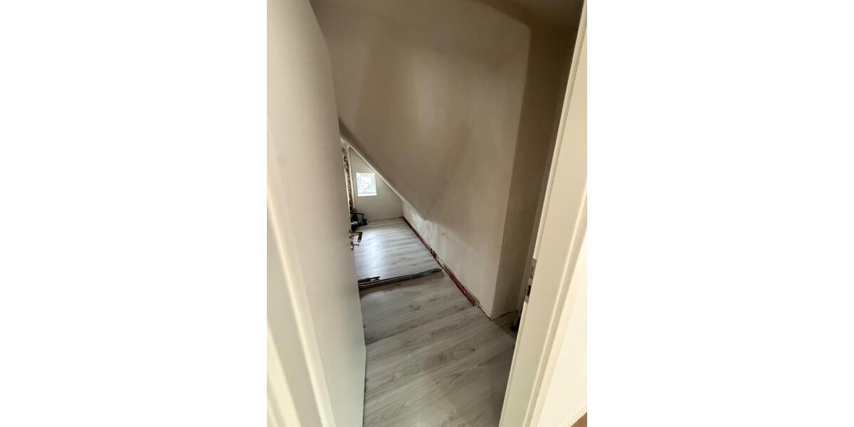 Dachgeschoßwohnung Kassel Niederzwehren - 2 Zimmer, 70 m&sup2;, 800&euro; | Angebot:26431504