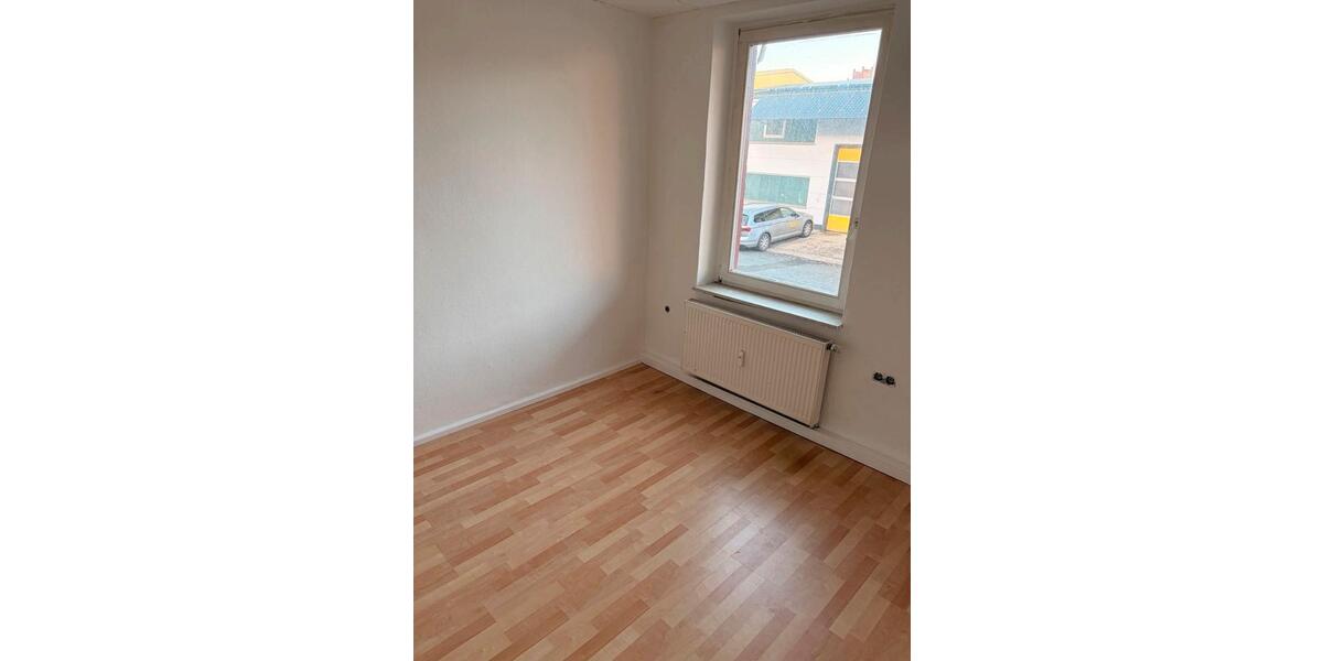 Etagenwohnung Kassel Bettenhausen - 4 Zimmer, 115 m&sup2;, 490&euro; | Angebot:24830012