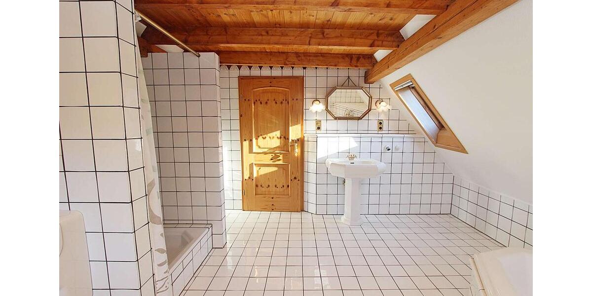 Etagenwohnung Kassel Bad Wilhelmshöhe - 3 Zimmer, 96 m&sup2;, 980&euro; | Angebot:25752444