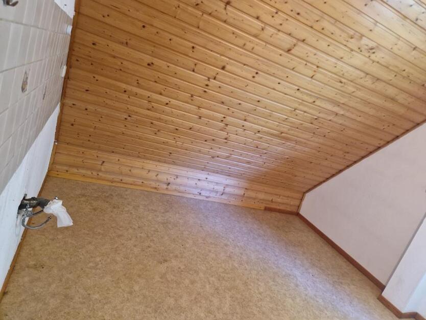 Dachgeschoßwohnung in Warburg zu vermieten