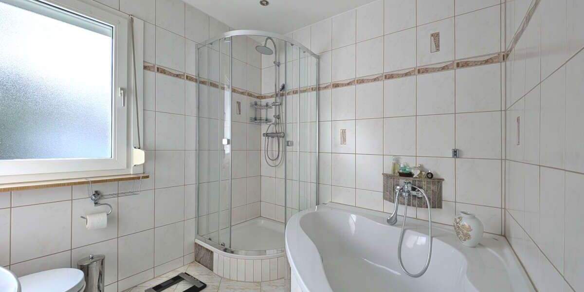 Einfamilienhaus Kassel / Kirchditmold Kirchditmold - 8 Zimmer, 166 m&sup2;, 499.000&euro; | Angebot:25355759