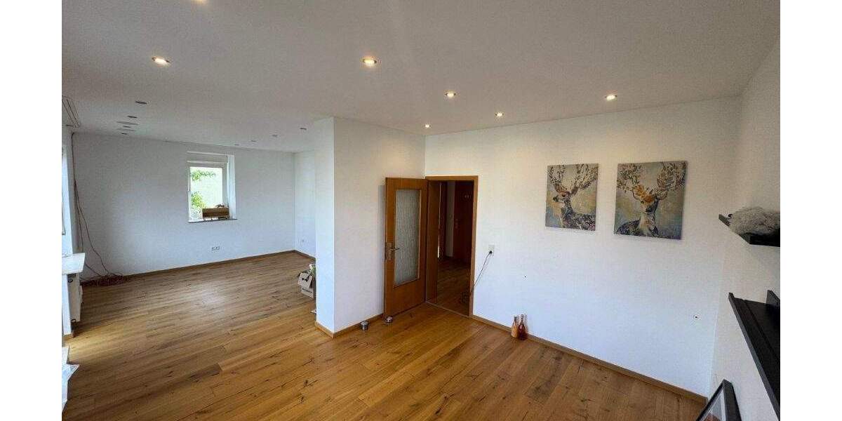  Charmantes Zweifamilienhaus in Kassel-Oberzwehren - Stadtnähe trifft Idylle 8 zimmer