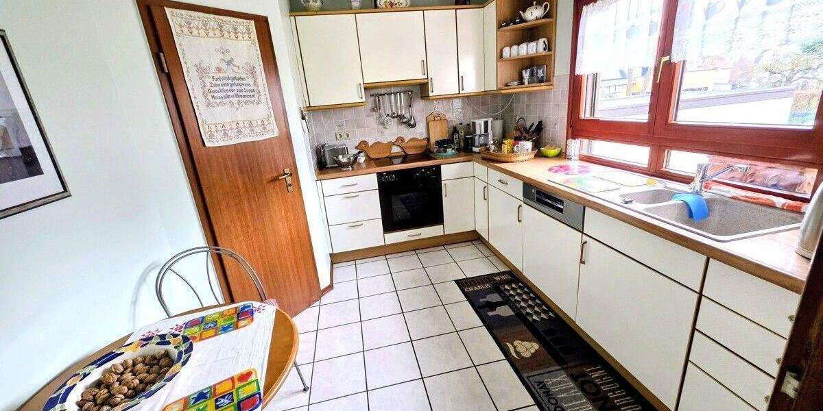 Einfamilienhaus Kassel / Harleshausen Harleshausen - 7 Zimmer, 148 m&sup2;, 549.000&euro; | Angebot:24990011