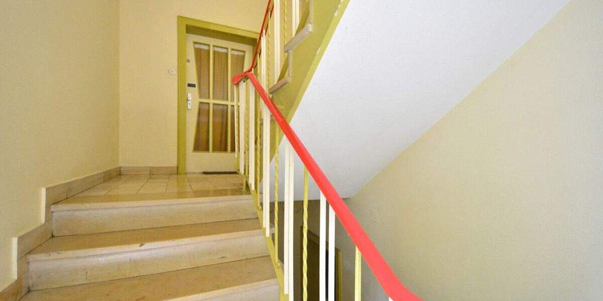 Etagenwohnung Kassel Mitte - 3 Zimmer, 100 m&sup2;, 240.000&euro; | Angebot:24777706