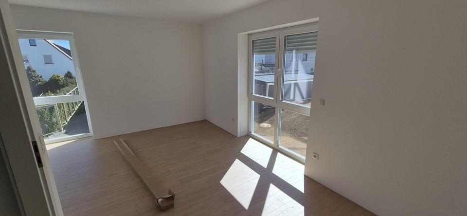 Reihenhaus Fuldatal - 4.5 Zimmer, 140 m&sup2;, 1.690&euro; | Angebot:26086904