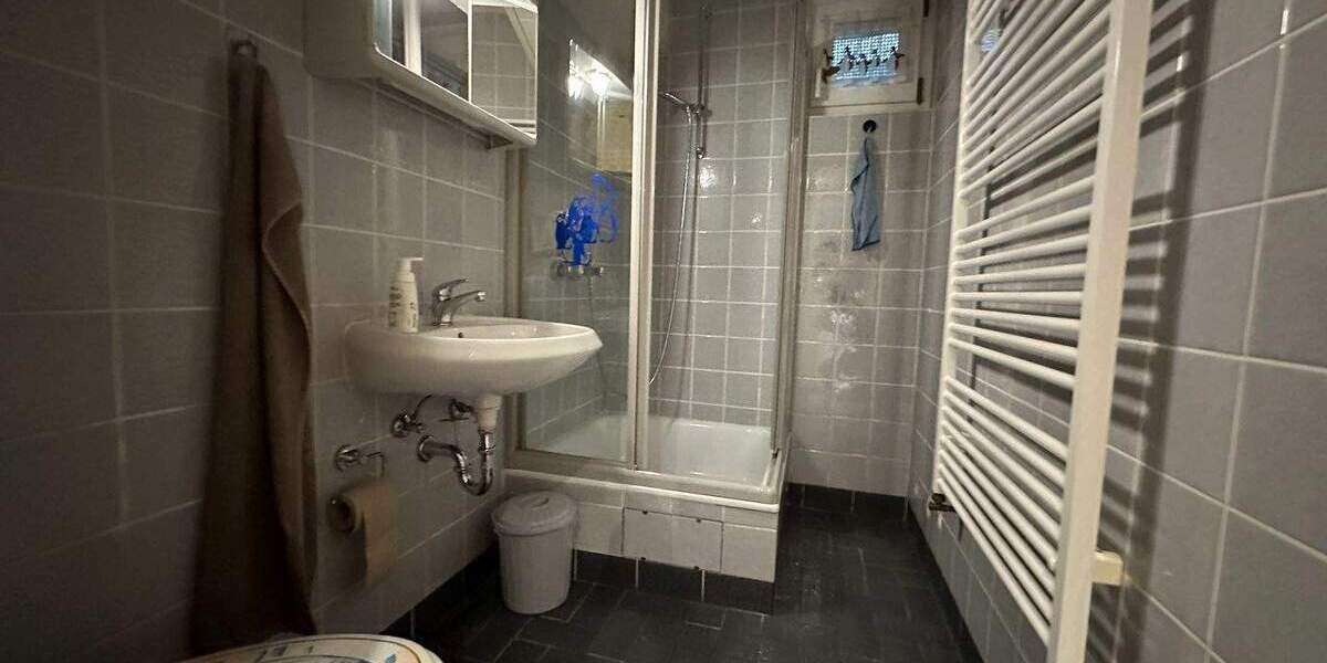 Einfamilienhaus Fritzlar - 6 Zimmer, 145 m&sup2;, 150.000&euro; | Angebot:25670489