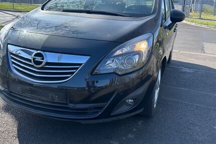 Opel Meriva 102.000 km 6.499 € Kassel 34123