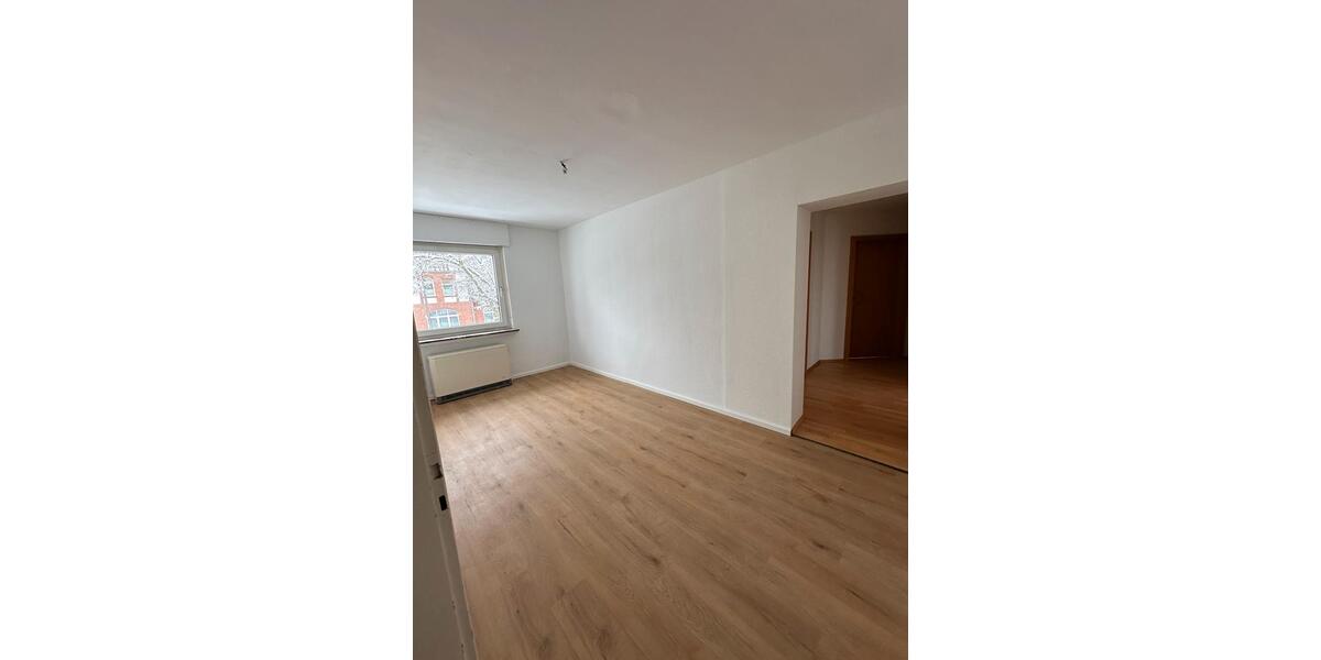 Etagenwohnung Kassel Philippinenhof-Warteberg - 6 Zimmer, 130 m&sup2;, 1.000&euro; | Angebot:25283268