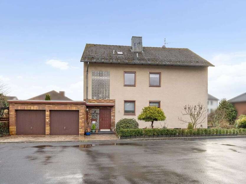 Haus zum Kaufen in Fuldabrück 490.000 € 251 m²