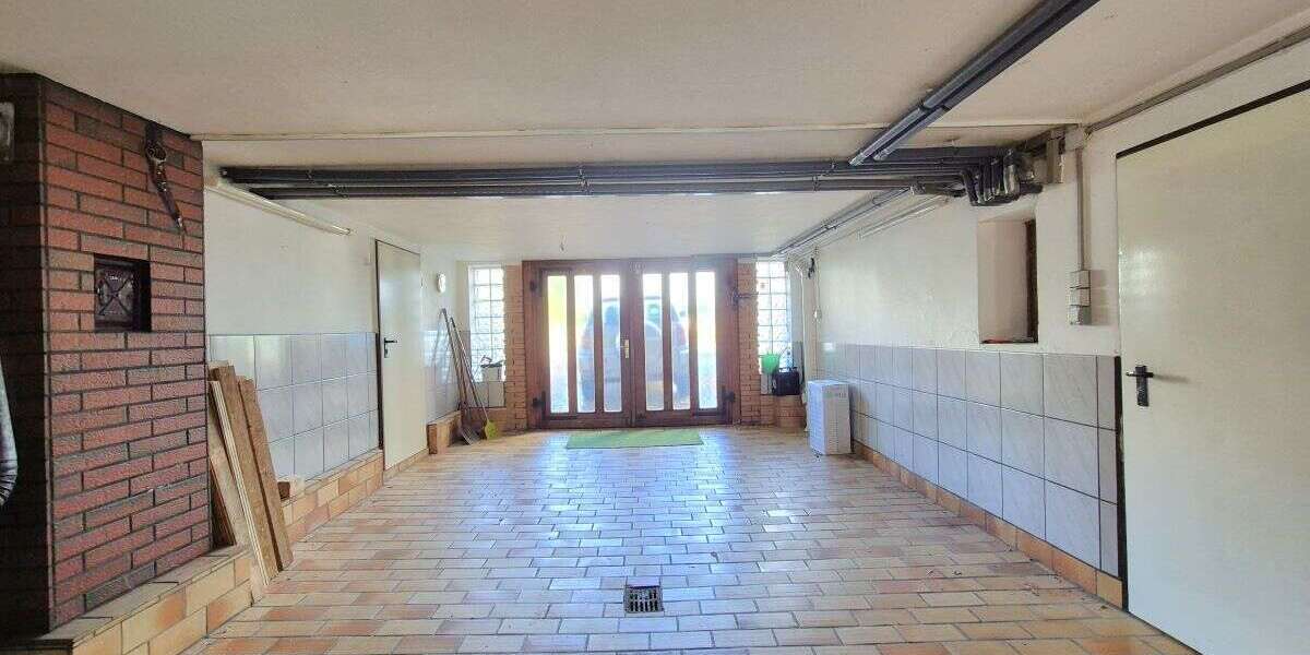 Mehrfamilienhaus, Wohnhaus Calden - 9 Zimmer, 220 m&sup2;, 275.000&euro; | Angebot:26036791