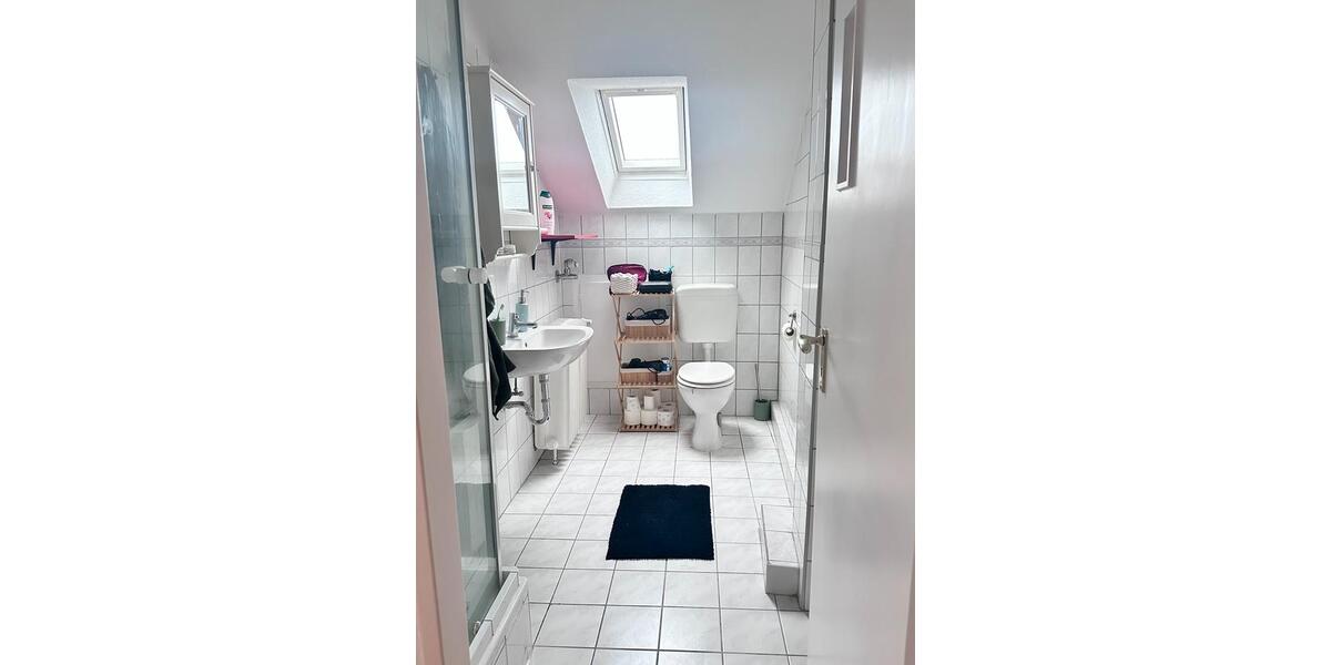 Möblierte Dachwohnung im Zentrum – ab 01.02.2026 verfügbar 3 zimmer