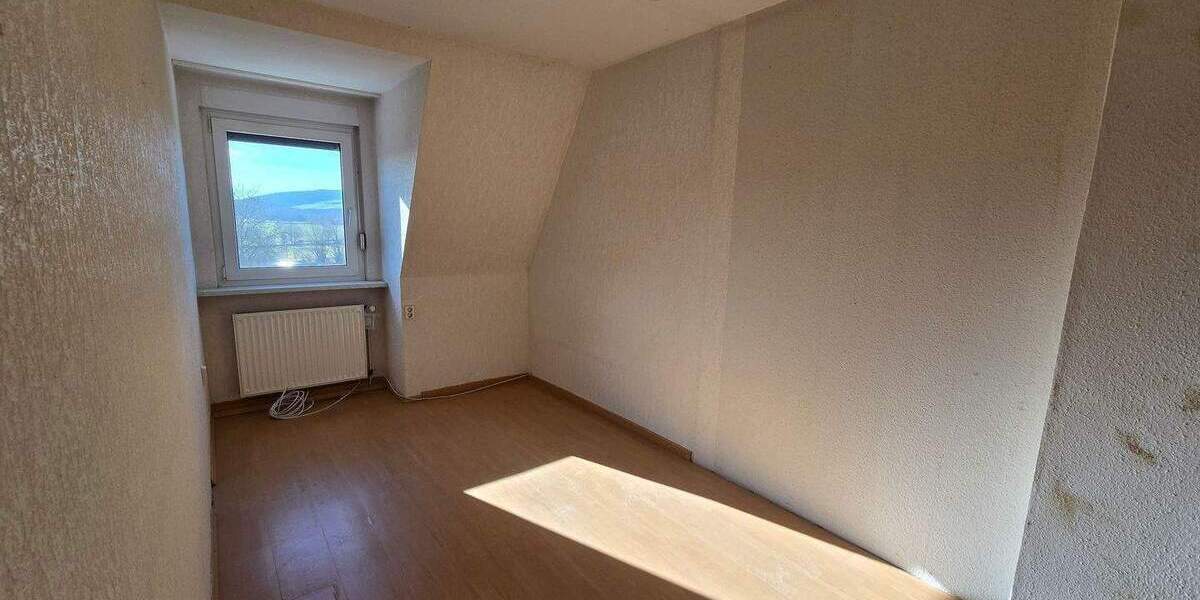 Mehrfamilienhaus, Wohnhaus Calden Westuffeln - 5 Zimmer, 115 m&sup2;, 199.000&euro; | Angebot:25820196