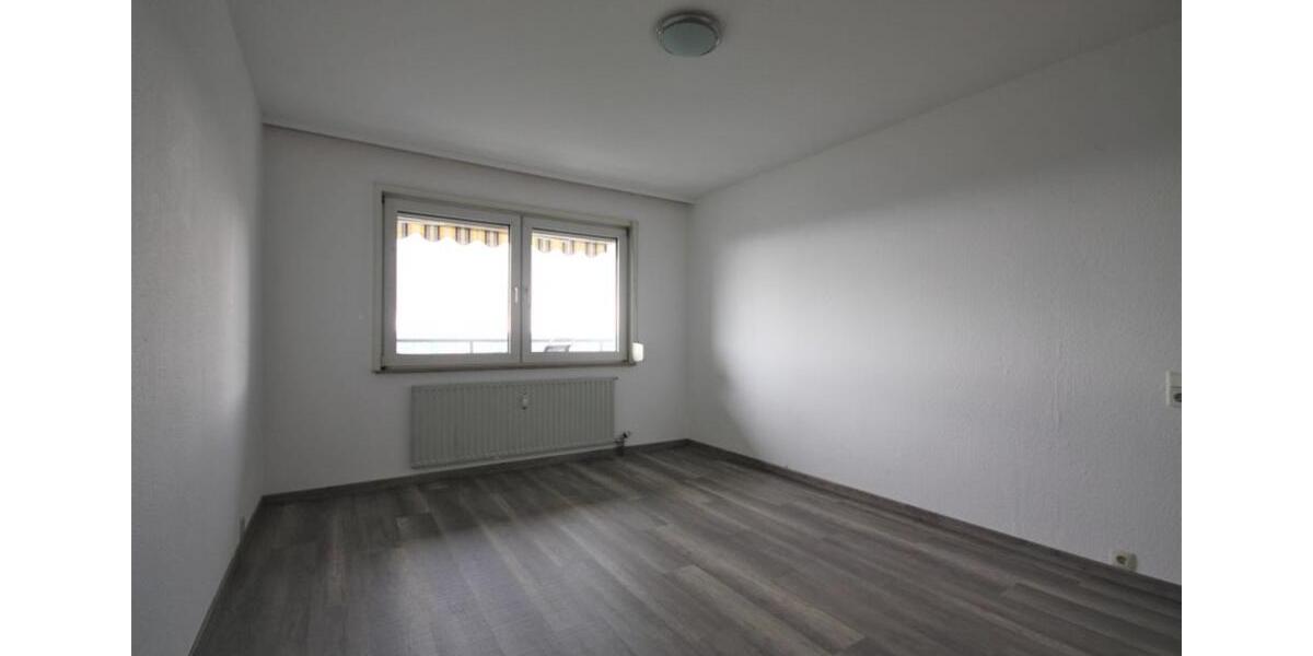 3-Zimmer Wohnung Fernblick: 82 m², Balkon, EBK, Aufzug Süsterfeld 3 zimmer