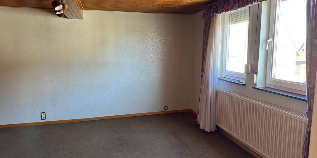 Mehrfamilienhaus, Wohnhaus Niestetal Sandershausen - 7 Zimmer, 203 m&sup2;, 299.000&euro; | Angebot:26450421