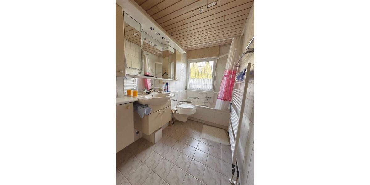 Einfamilienhaus Kassel Kirchditmold - 1 Zimmer, 225 m&sup2;, 398.000&euro; | Angebot:25835787