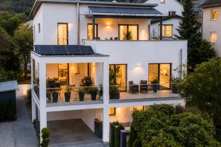 Haus Melsungen - 11 Zimmer, 292 m&sup2;, 749.000&euro; | Angebot:27027752