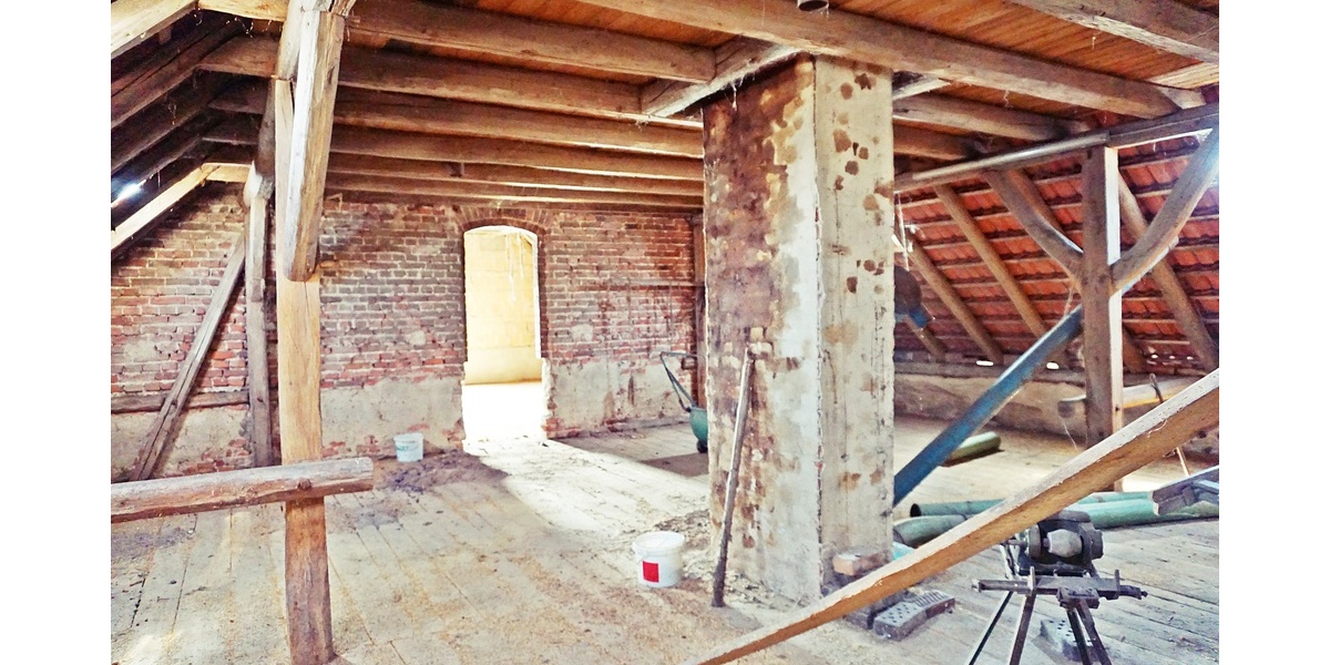 Großer Resthof mit 2 Fam.Haus, Stallungen, Scheune, Garagen & ca. 2.300m² Grundstück - Bauernhaus, Landhaus Wolfhagen | Angebot:26991162