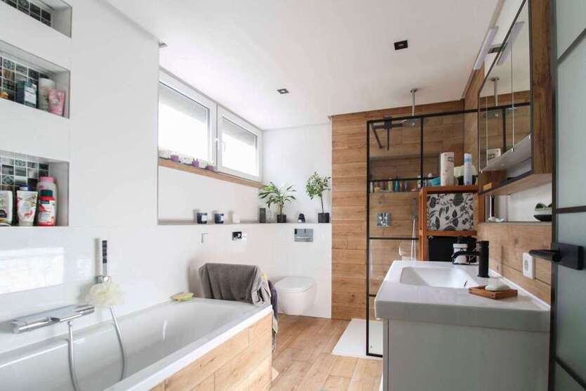 Haus zum Kaufen in Niestetal 499.000 € 249.21 m²