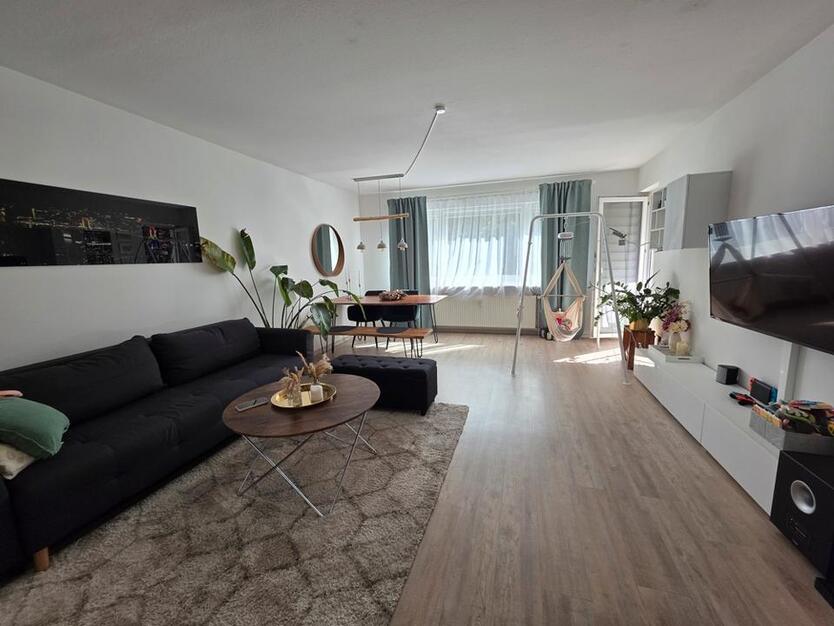 Wunderschöne, 3ZKB Wohnung am Brasselsberg