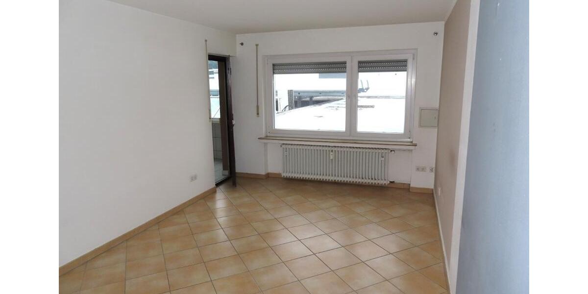 Gepflegte 2 ZKB mit kl. Wintergarten und Stellplatz in Niestetal-Sandershausen 2 zimmer