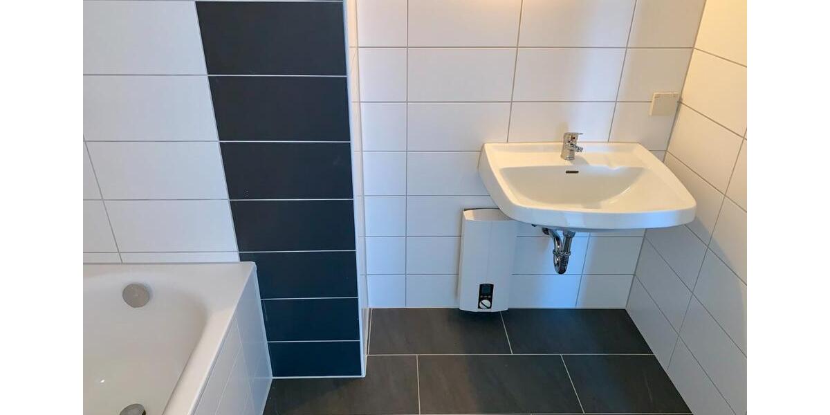 3-Zimmer Wohnung Fernblick: 82 m², Balkon, EBK, Aufzug Süsterfeld 3 zimmer