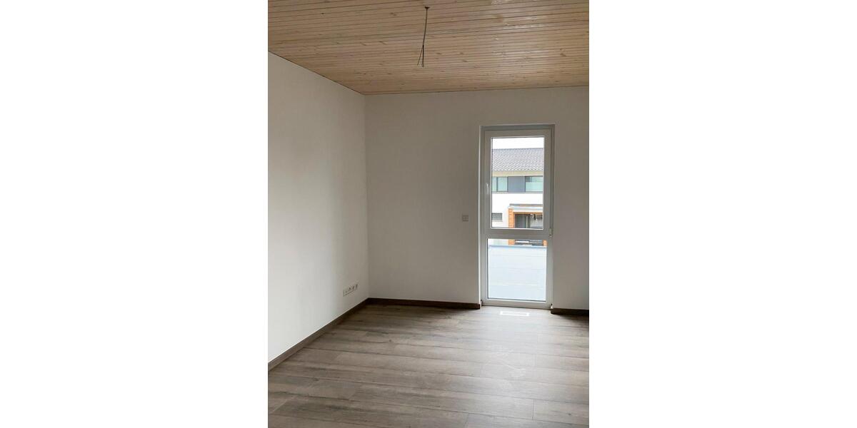Etagenwohnung Calden - 3 Zimmer, 95 m&sup2;, 1.290&euro; | Angebot:24511959