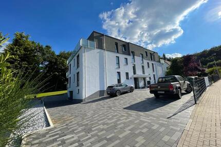 Exklusive Penthaus Wohnung im Neubau Möbliert mit Einbauküche Übe