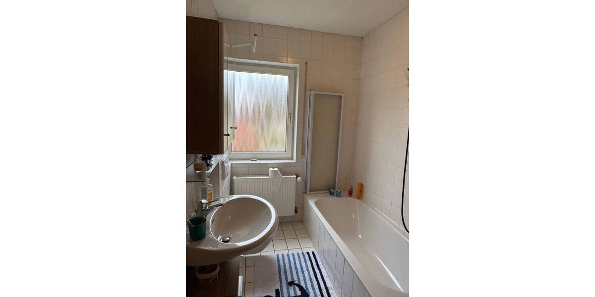Etagenwohnung Naumburg - 3 Zimmer, 80 m&sup2;, 560&euro; | Angebot:26276419