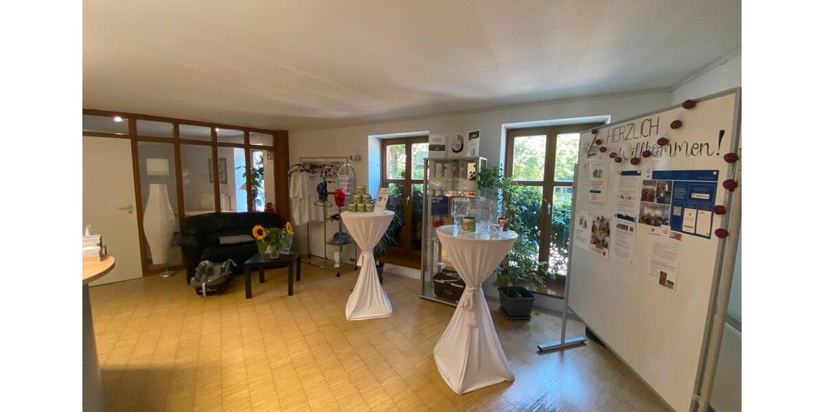 Erdgeschoßwohnung Baunatal - 4 Zimmer, 233 m&sup2;, 305.000&euro; | Angebot:27122481