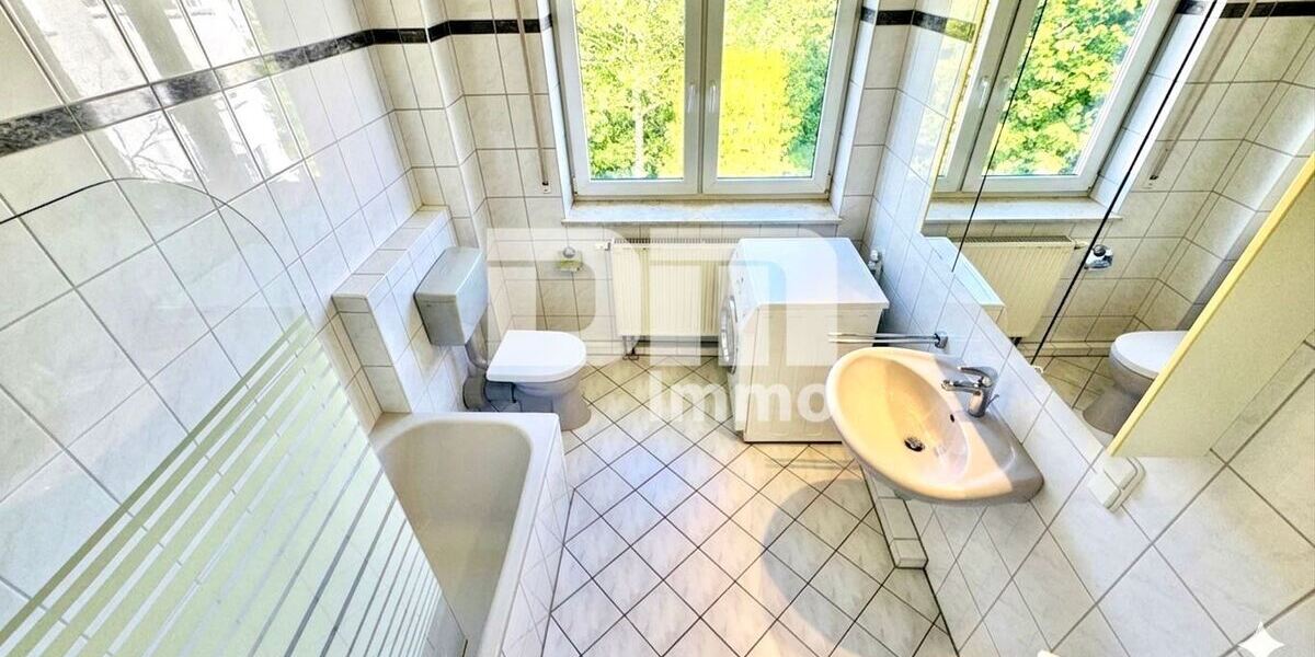 (R)eserviert!Gepflegte Maisonette Wohnung mit Studio 2x Balkon und PKW Stellplatz - Etagenwohnung Bad Emstal | Angebot:26738637