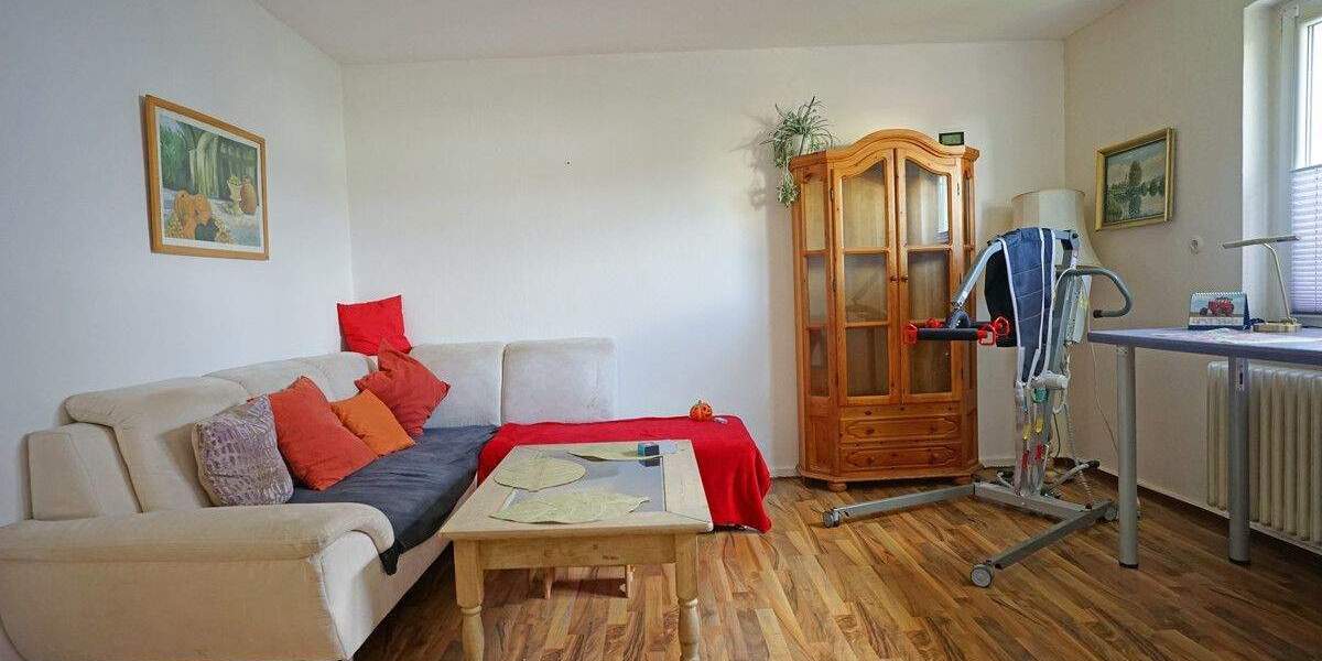 Mehrfamilienhaus, Wohnhaus Kaufungen / Oberkaufungen Oberkaufungen - 7 Zimmer, 202 m&sup2;, 280.000&euro; | Angebot:25771224