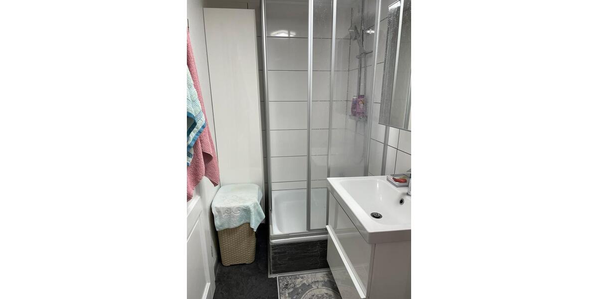 Einfamilienhaus Kassel Niederzwehren - 10 Zimmer, 190 m&sup2;, 390.000&euro; | Angebot:27214511