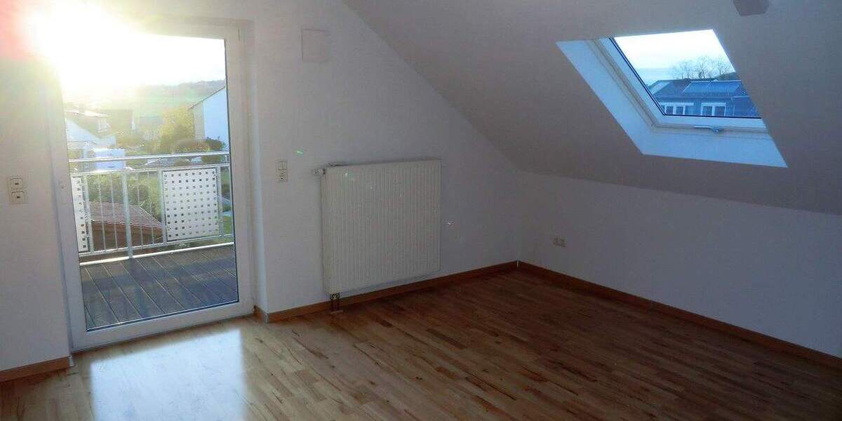 Etagenwohnung Habichtswald Ehlen - 3 Zimmer, 77 m&sup2;, 650&euro; | Angebot:24578816