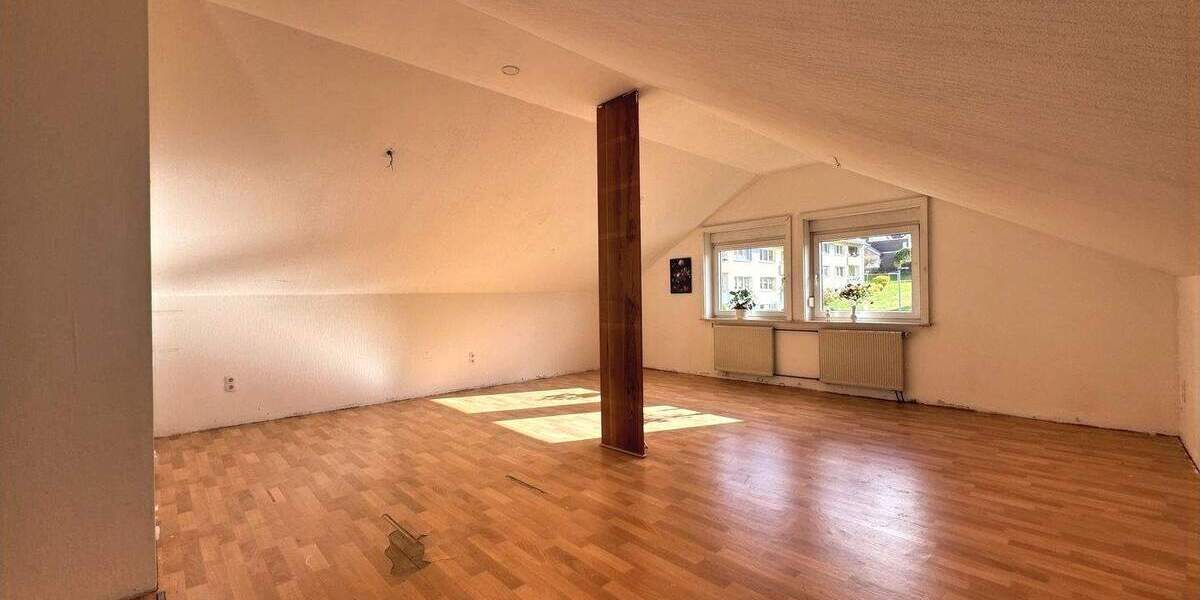 Einfamilienhaus Lohfelden Ochshausen - 7 Zimmer, 253 m&sup2;, 339.000&euro; | Angebot:23943176
