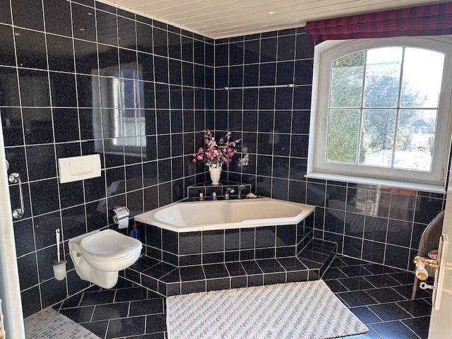 Einfamilienhaus Gudensberg Obervorschütz - 7 Zimmer, 285 m&sup2;, 595.000&euro; | Angebot:25929124