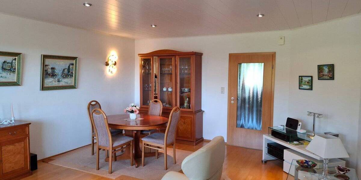Etagenwohnung Kassel Jungfernkopf - 3 Zimmer, 104 m&sup2;, 379.000&euro; | Angebot:26815886