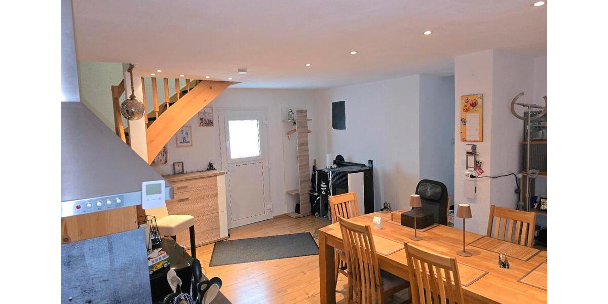 Mehrfamilienhaus, Wohnhaus Spangenberg - 9 Zimmer, 240 m&sup2;, 169.000&euro; | Angebot:26042933