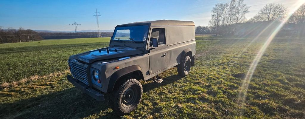 Land Rover Defender 180.000 km 16.500 &euro; Kassel 34119