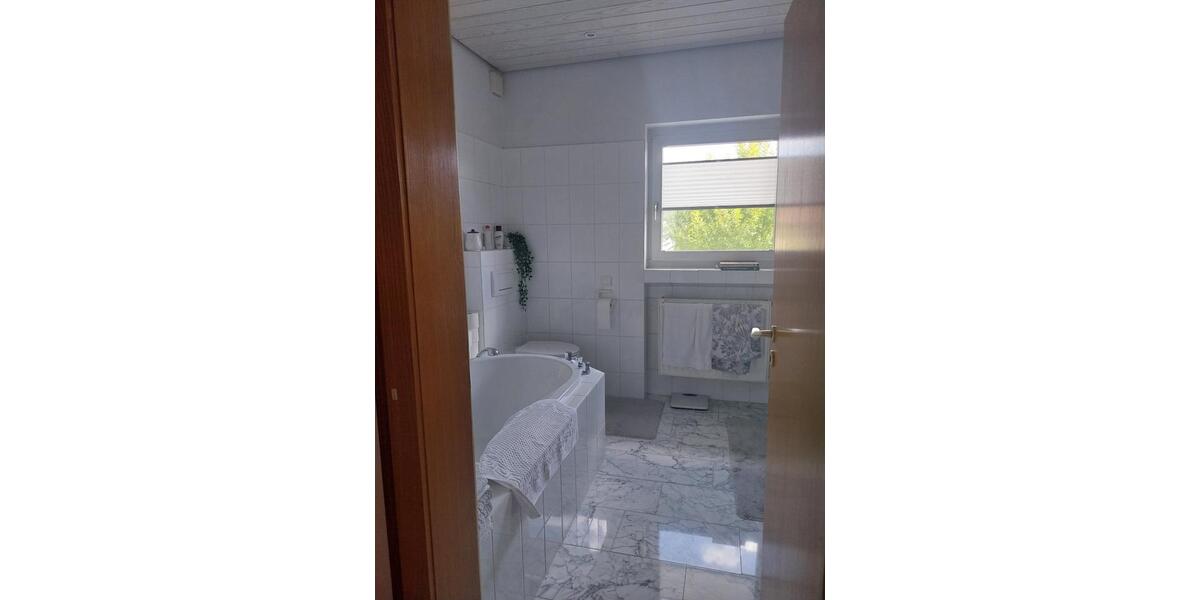 Bungalow Malsfeld - 8 Zimmer, 220 m&sup2;, 299.000&euro; | Angebot:24489186