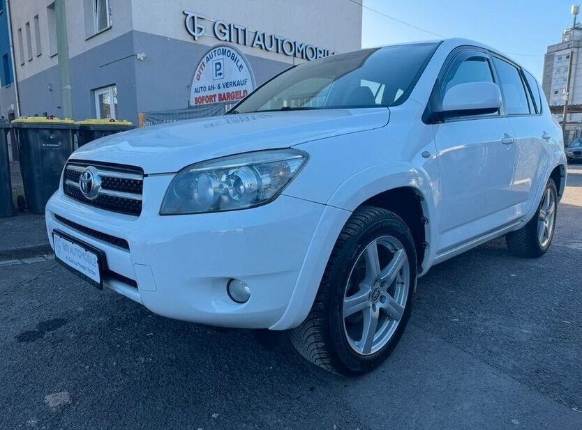 RAV 4