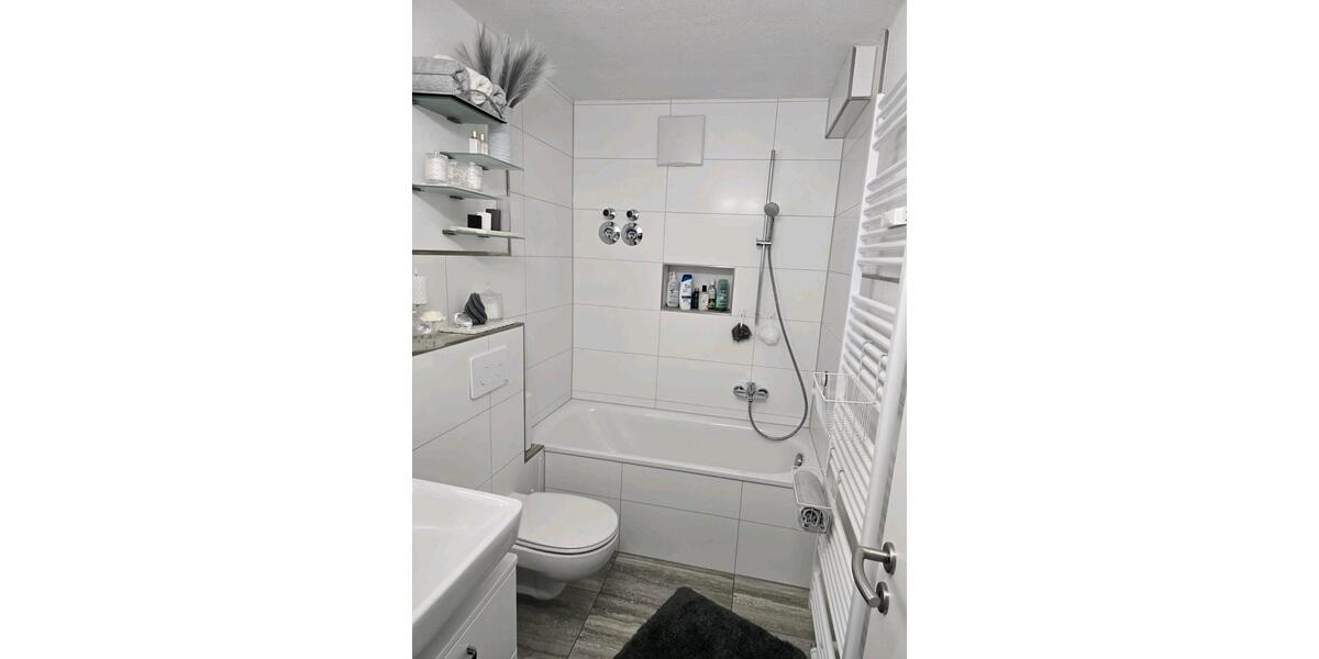 Etagenwohnung Kassel - 2 Zimmer, 70 m&sup2;, 780&euro; | Angebot:26393190